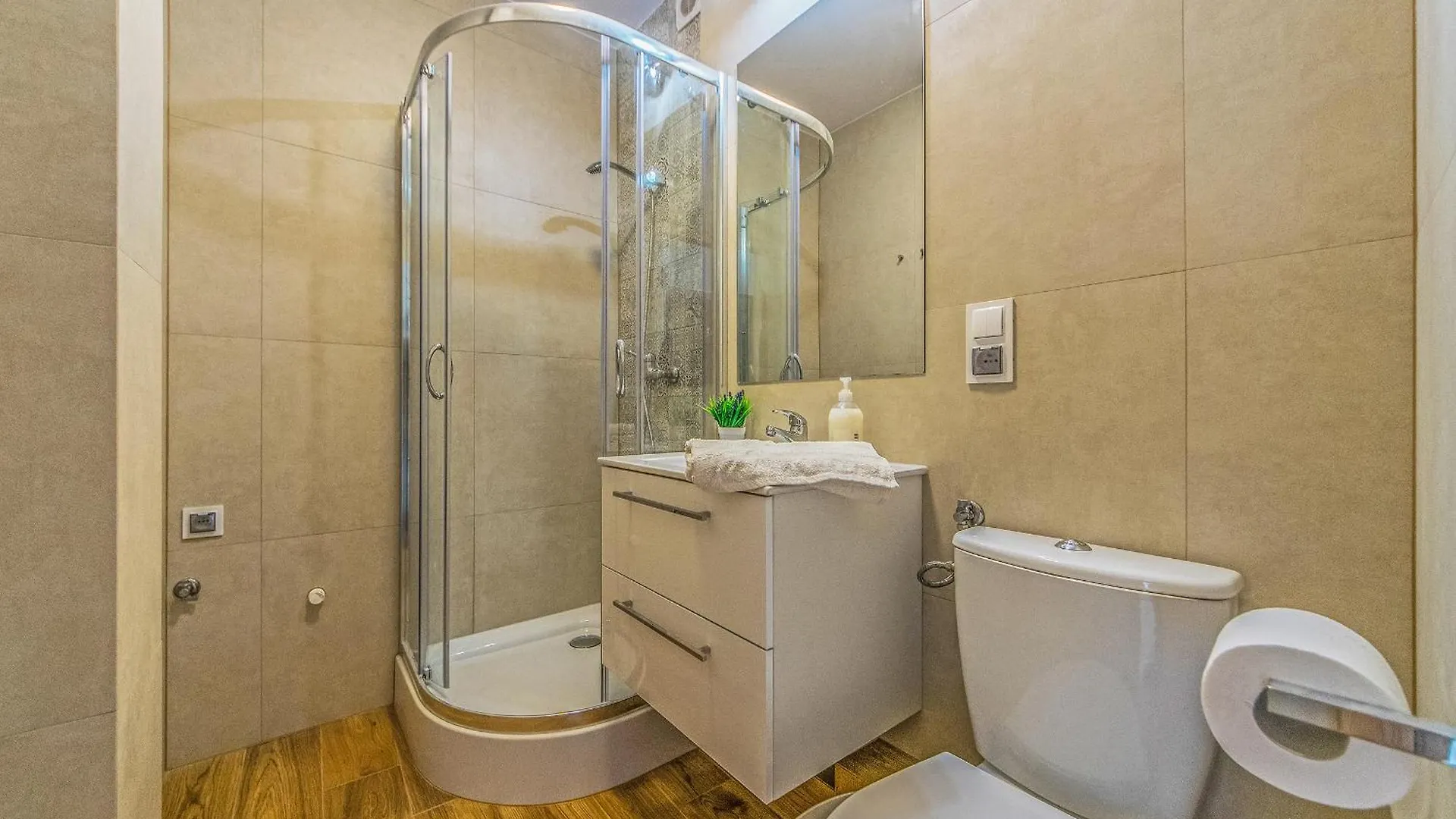 Apartament Kapitanski Do 6 Osob-25 Min Od Plazy Gdansk 0*,  Poland